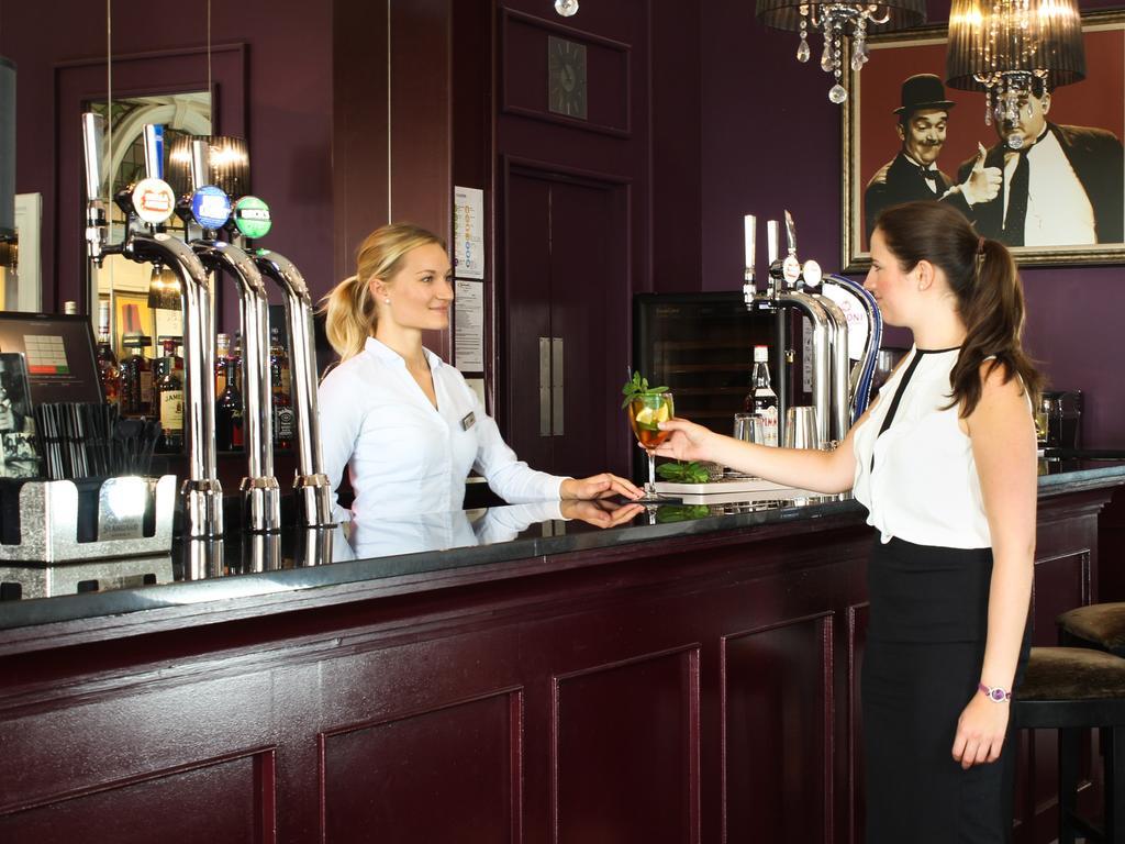 Chine Hotel Bournemouth Bagian luar foto